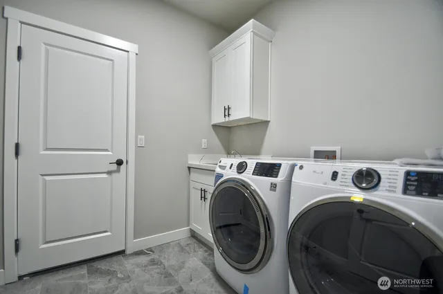 $874,950 | 900 Barbara Lane, Centralia, WA 98531