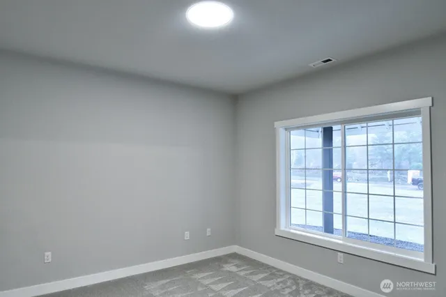 $874,950 | 900 Barbara Lane, Centralia, WA 98531