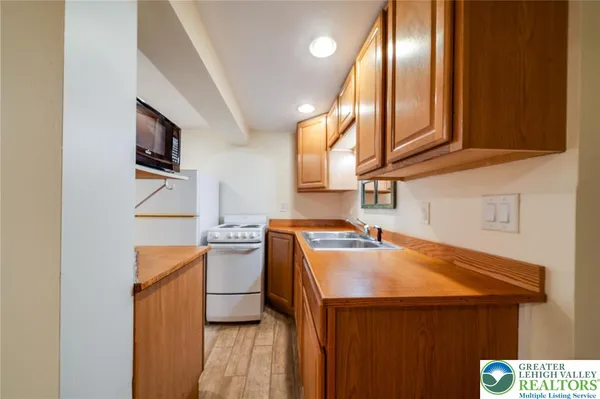 $405,000 | 325 East Saucon Street, Hellertown, PA 18055