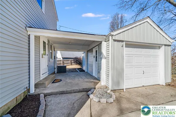 $405,000 | 325 East Saucon Street, Hellertown, PA 18055