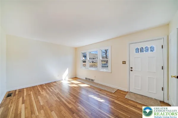$405,000 | 325 East Saucon Street, Hellertown, PA 18055