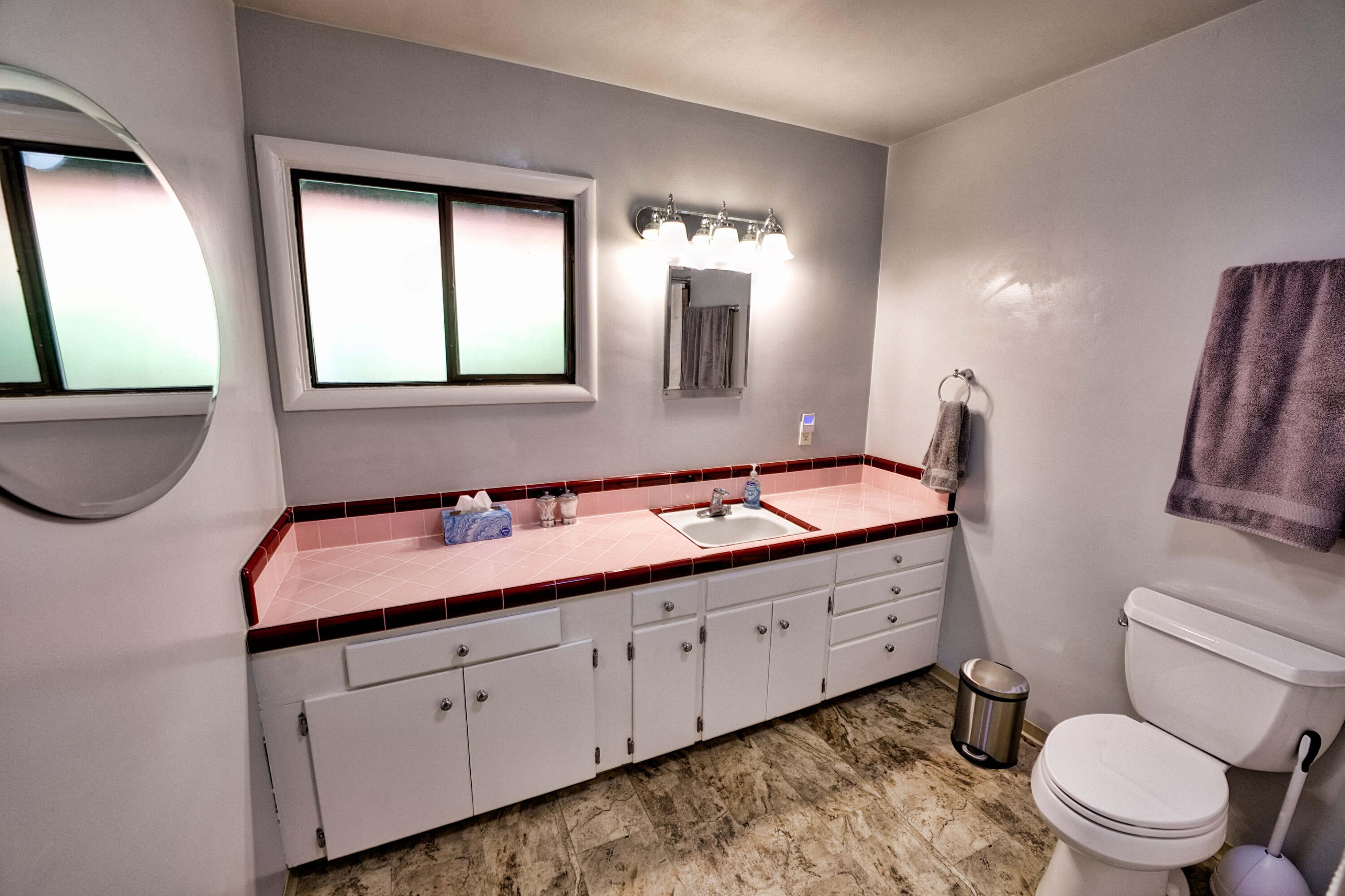 3488 North Foothill Road Medford, OR 97504 - Photo 8 of 47 Bathroom
