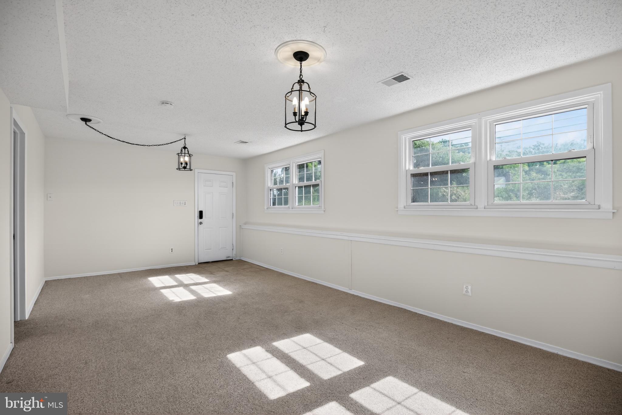 1210 Salem Road Burlington, NJ 08016 - Photo 11 of 24 Downstairs