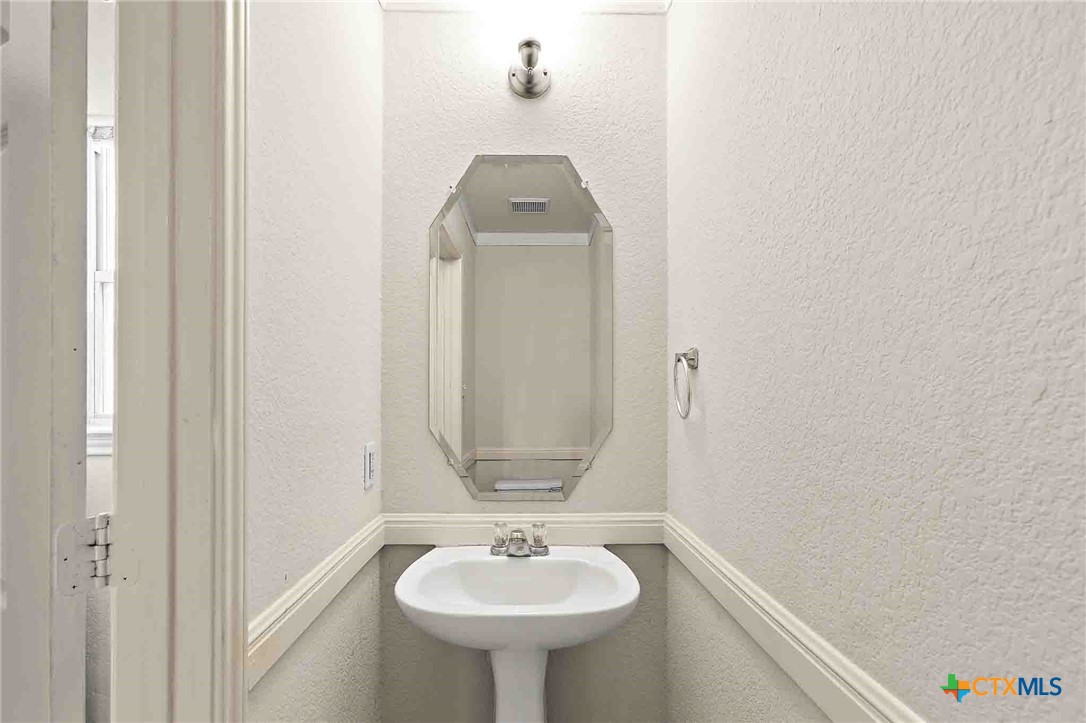 280 Strawn Kyle, TX 78640 - Photo 13 of 27 Half Bath