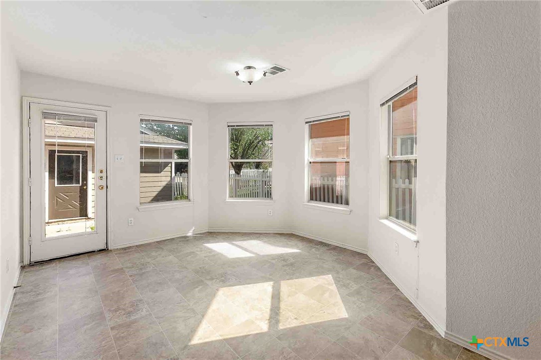 280 Strawn Kyle, TX 78640 - Photo 10 of 27 Dining