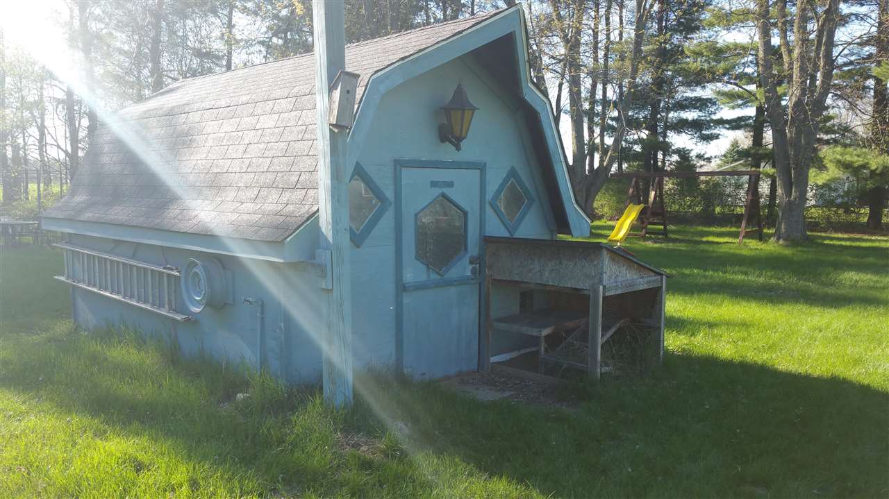 7761 North Sheridan Road Edmore, MI 48829 - Photo 15 of 24 1830901-14.JPG