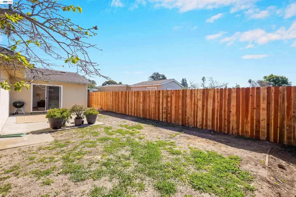 $1,099,000 | 6241 Cotton Avenue, Newark, CA 94560