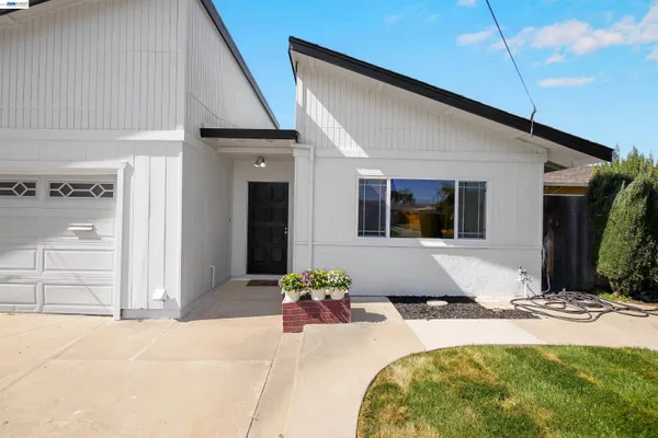 $1,099,000 | 6241 Cotton Avenue, Newark, CA 94560