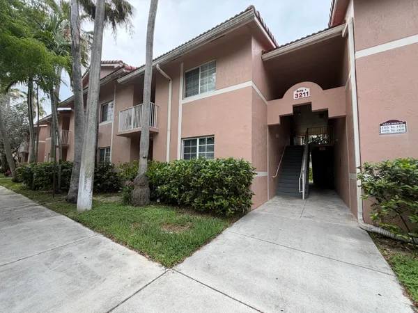 $1,666 | 3211 Sabal Palm Manor, Unit 105, Davie, FL 33024