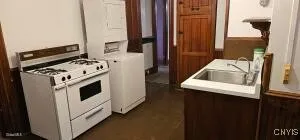 $190,000 | 4 Watson Place, Utica, NY 13502