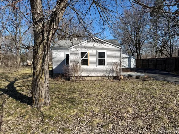 $64,000 | 1038 West Pine Avenue, Mount Morris, MI 48458