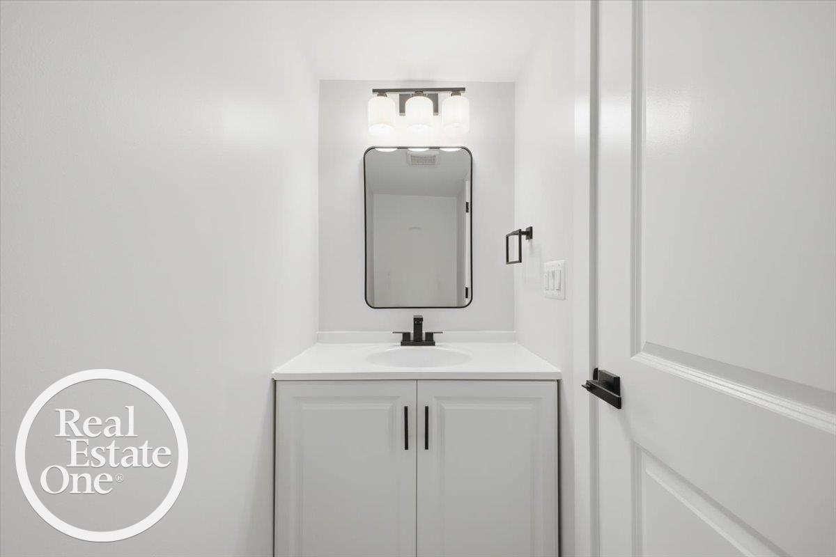 819 Notre Dame Street Grosse Pointe, MI 48230 - Photo 25 of 33