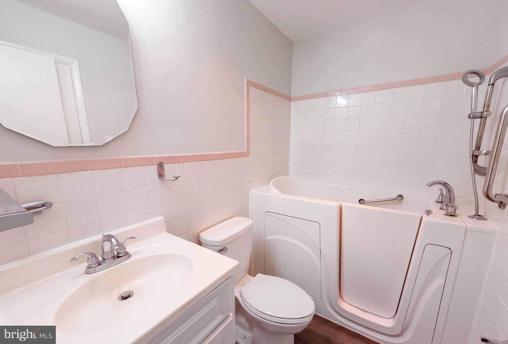 1126 5th Street Northwest Washington, DC 20001 - Photo 16 of 17 Gallery Image 16