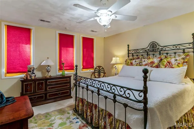 $1,150,000 | 556 Oak Terrace, Farmington, MO 63640