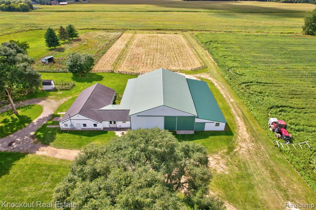 8424 Oak Road Millington, MI 48746 - Photo 8 of 34