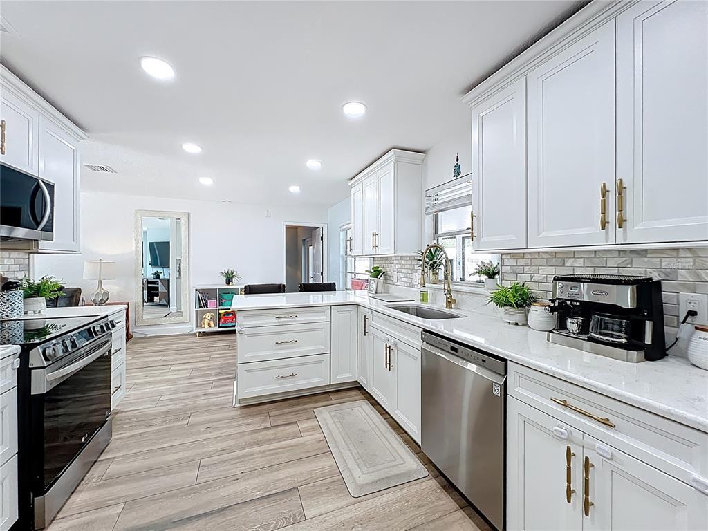 5317 Myrica Road Orlando, FL 32810 - Photo 18 of 58