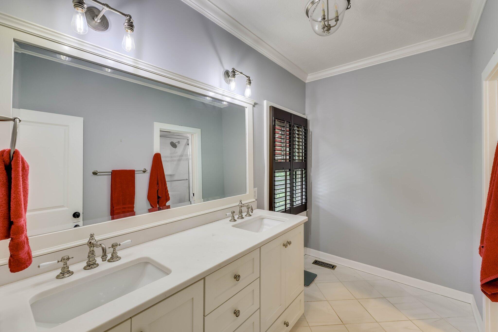 574 Newberry Street Southwest Aiken, SC 29801 - Photo 15 of 37 139