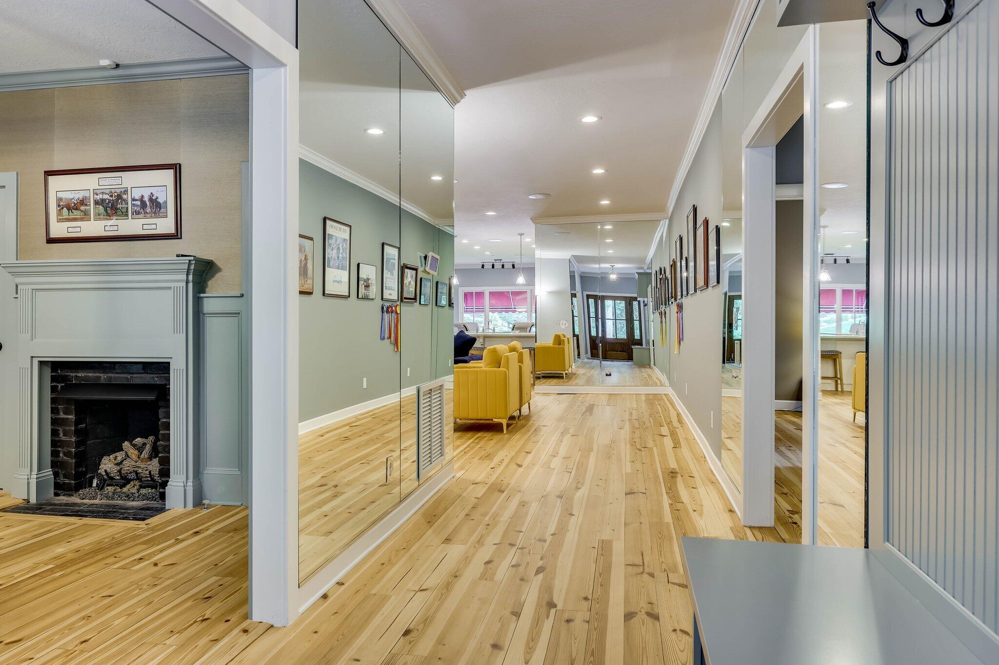 574 Newberry Street Southwest Aiken, SC 29801 - Photo 5 of 37 112