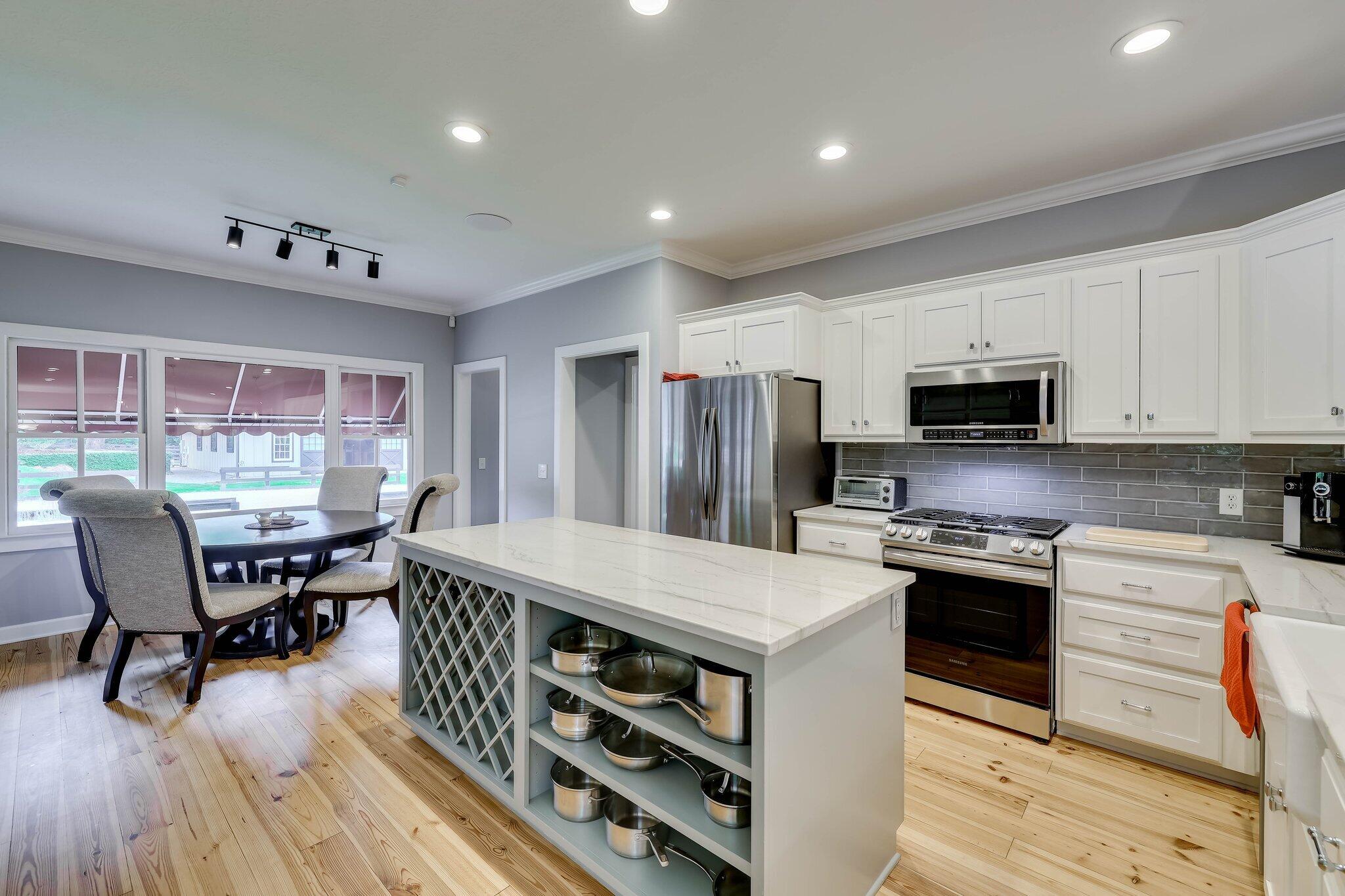 574 Newberry Street Southwest Aiken, SC 29801 - Photo 8 of 37 120