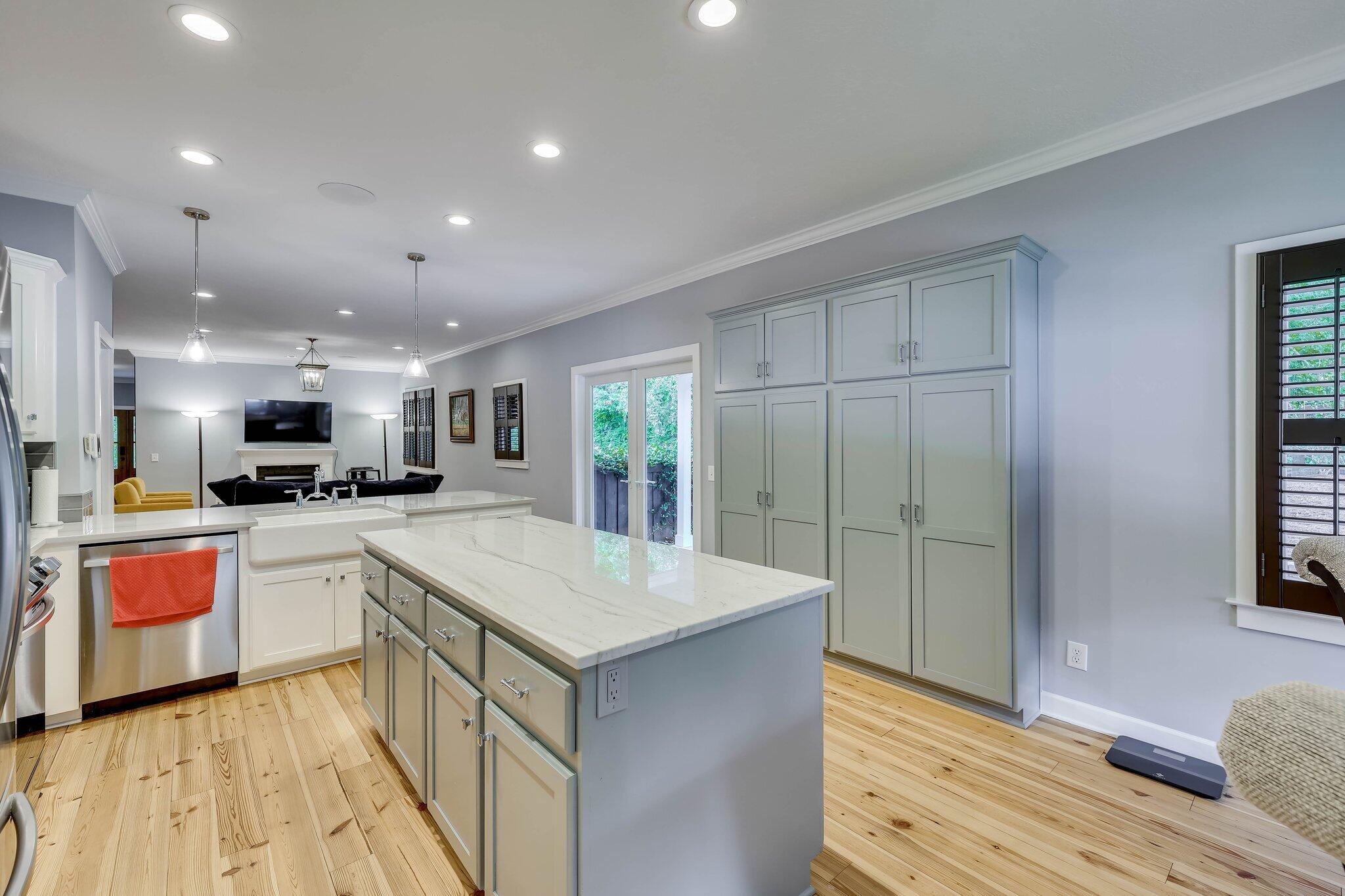 574 Newberry Street Southwest Aiken, SC 29801 - Photo 9 of 37 122