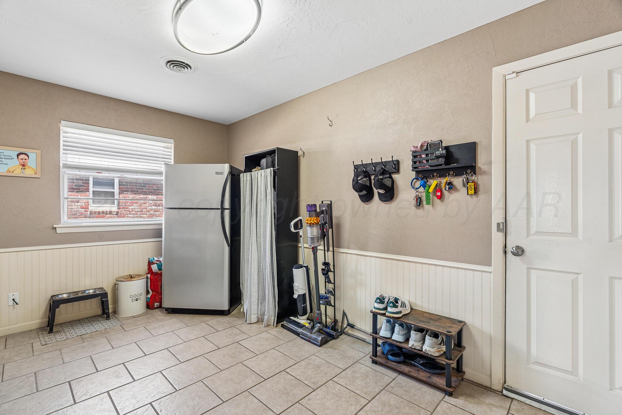 3424 Wayne Street Amarillo, TX 79109 - Photo 18 of 33 a view of storage and utility room