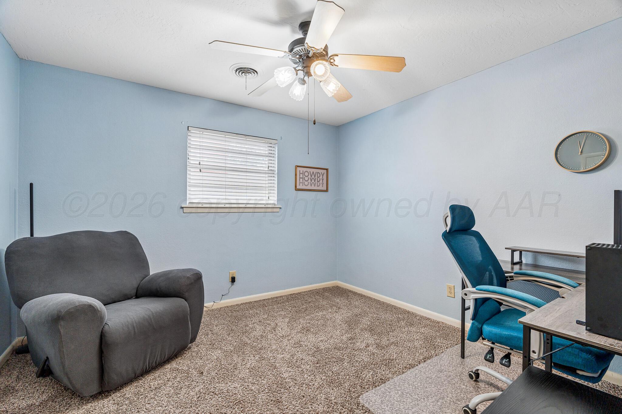3424 Wayne Street Amarillo, TX 79109 - Photo 25 of 33 a workspace with furniture and a window