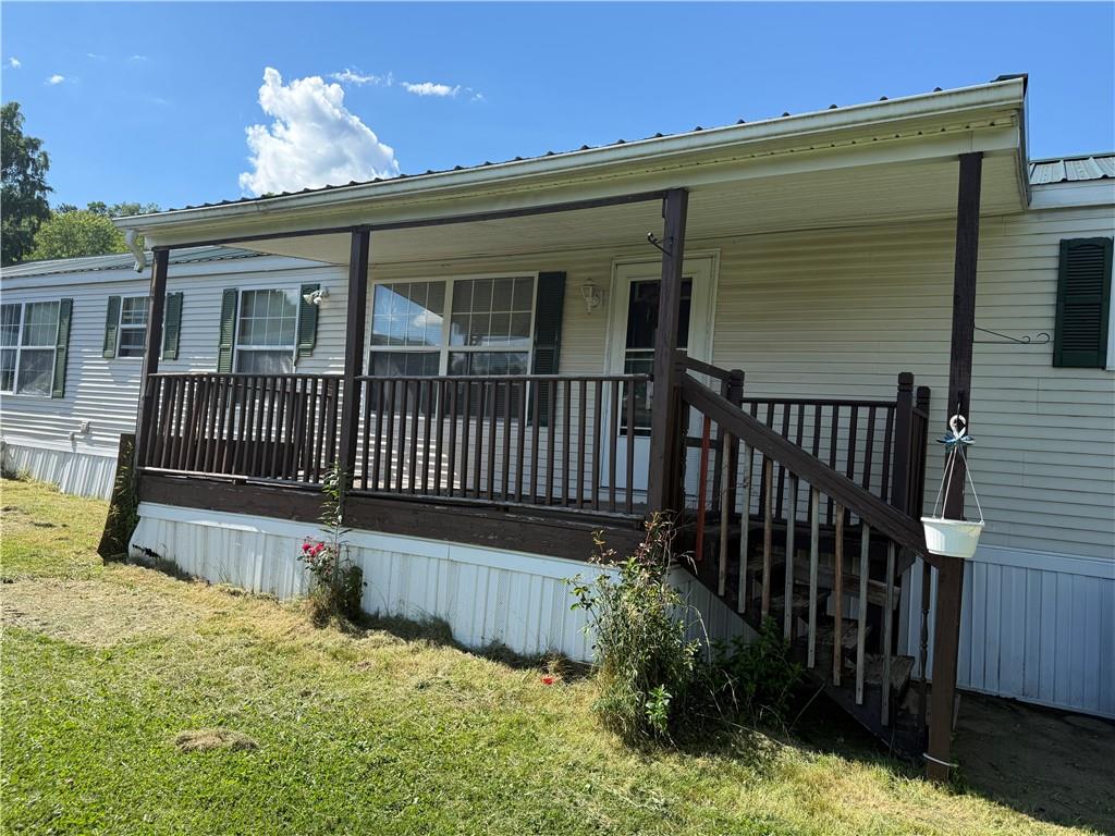40 Mobile Road Washington, PA 15301 - Photo 22 of 23 Front Porch