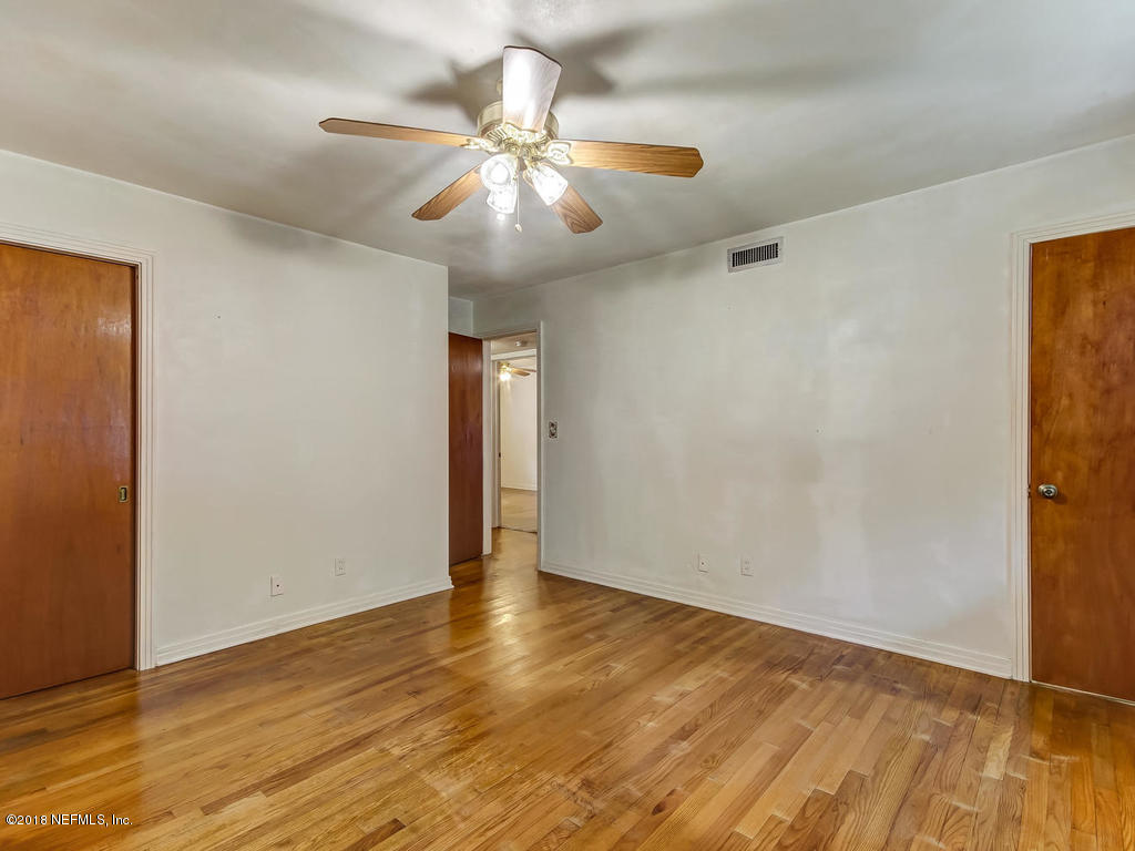 622 River Road Orange Park, FL 32073 - Photo 13 of 34 MASTER BEDROOM