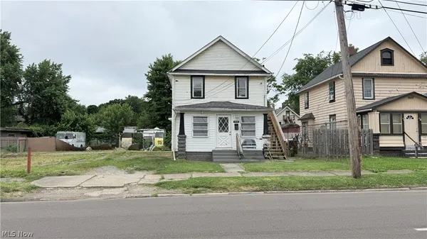 $750 | 1433 Kenmore Boulevard, Akron, OH 44314