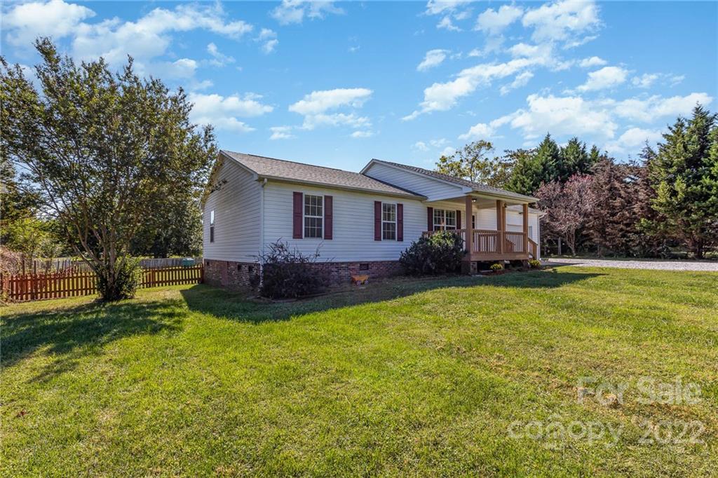 220 Hilbert Road Rockwell, NC 28138 - Photo 3 of 31 Gallery Image 3