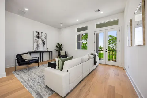 $419,900 | 303 Marcella Street, Unit O, Houston, TX 77091