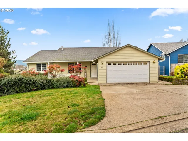 $349,000 | 277 Armande Loop, Roseburg, OR 97471