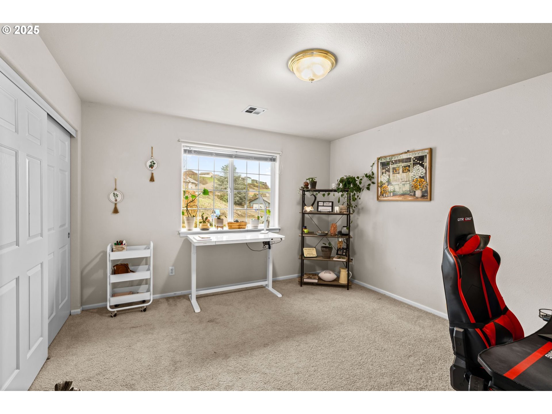 277 Armande Loop Roseburg, OR 97471 - Photo 12 of 25