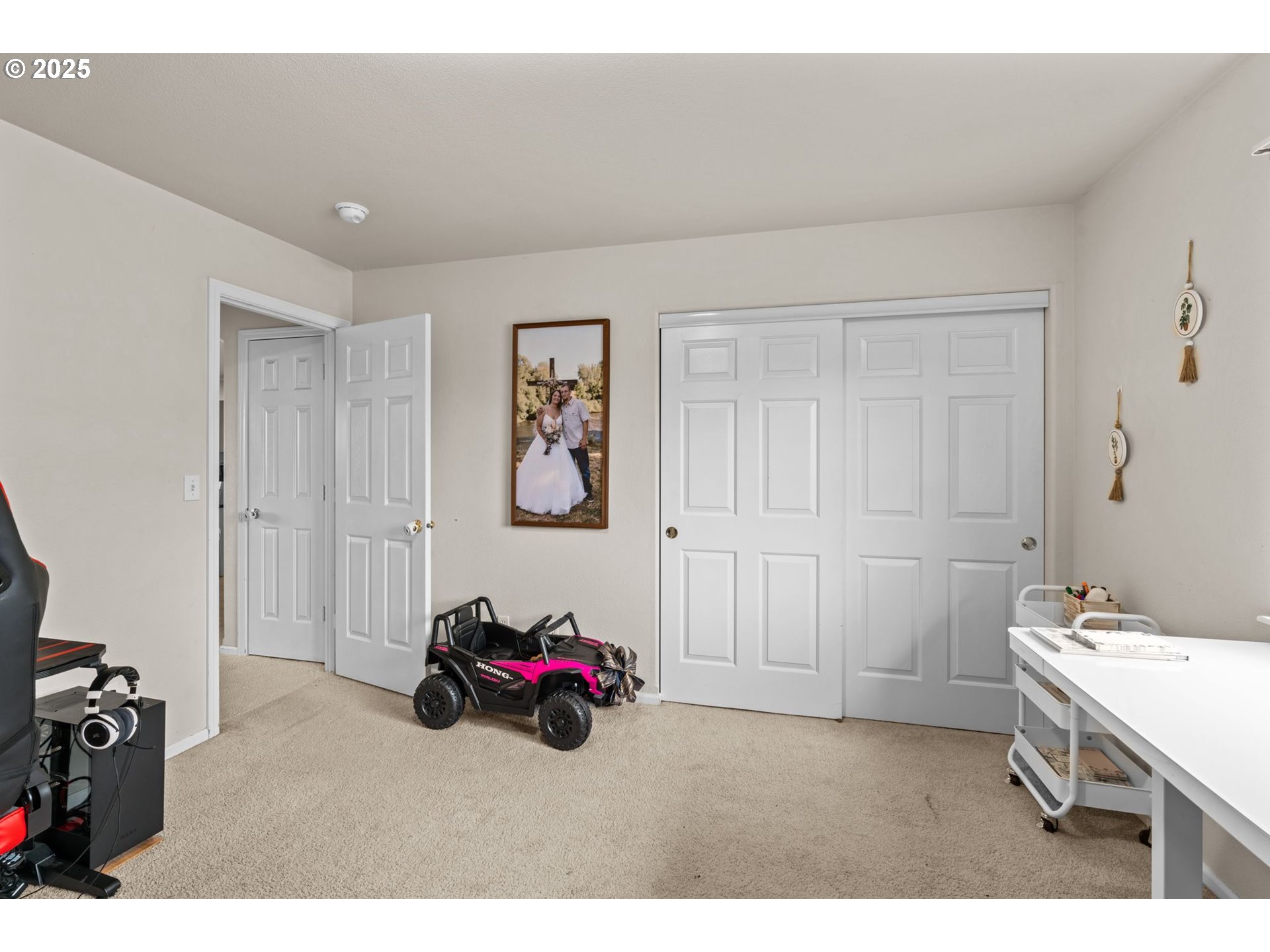 277 Armande Loop Roseburg, OR 97471 - Photo 13 of 25