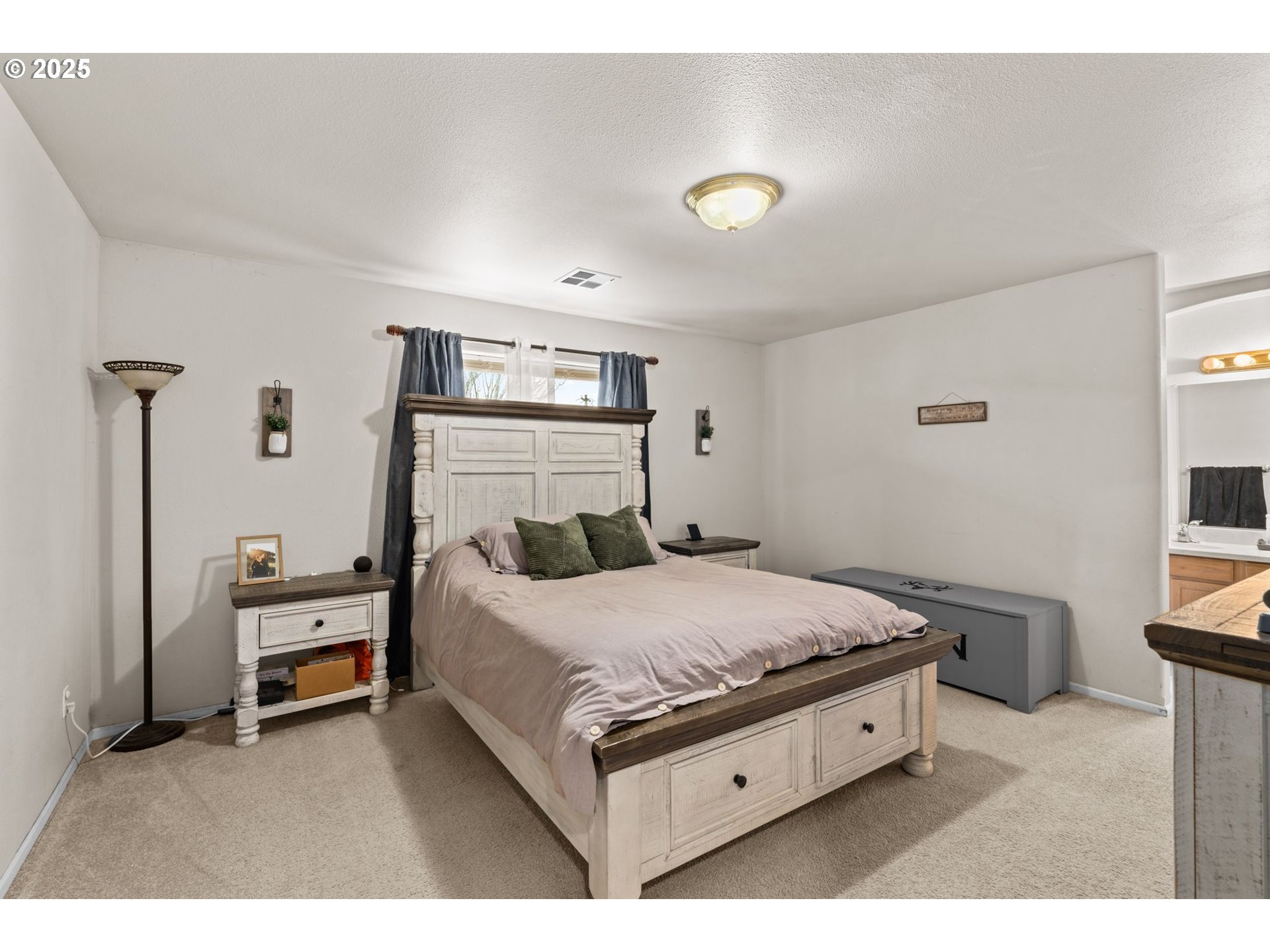 277 Armande Loop Roseburg, OR 97471 - Photo 15 of 25