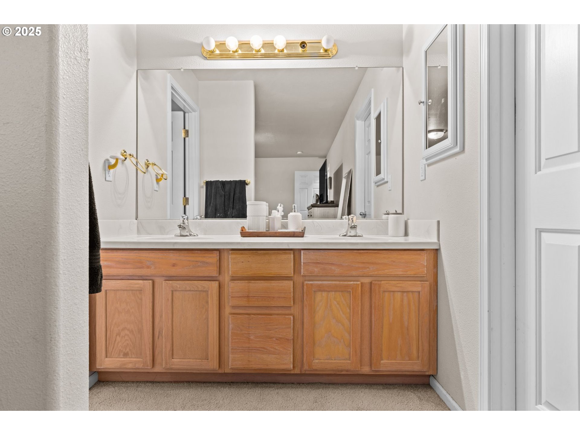 277 Armande Loop Roseburg, OR 97471 - Photo 17 of 25