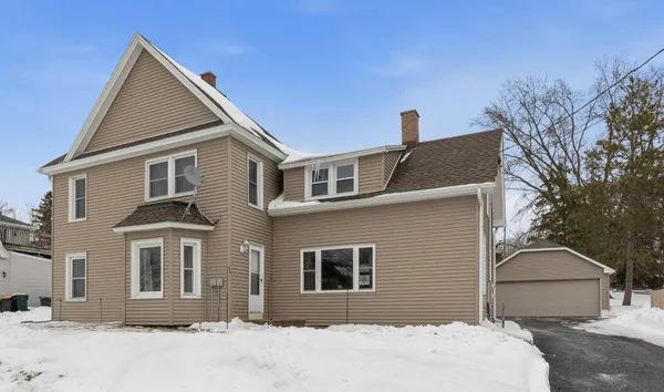 $359,900 | 1909-1911 Salisbury Road, West Bend, WI 53090