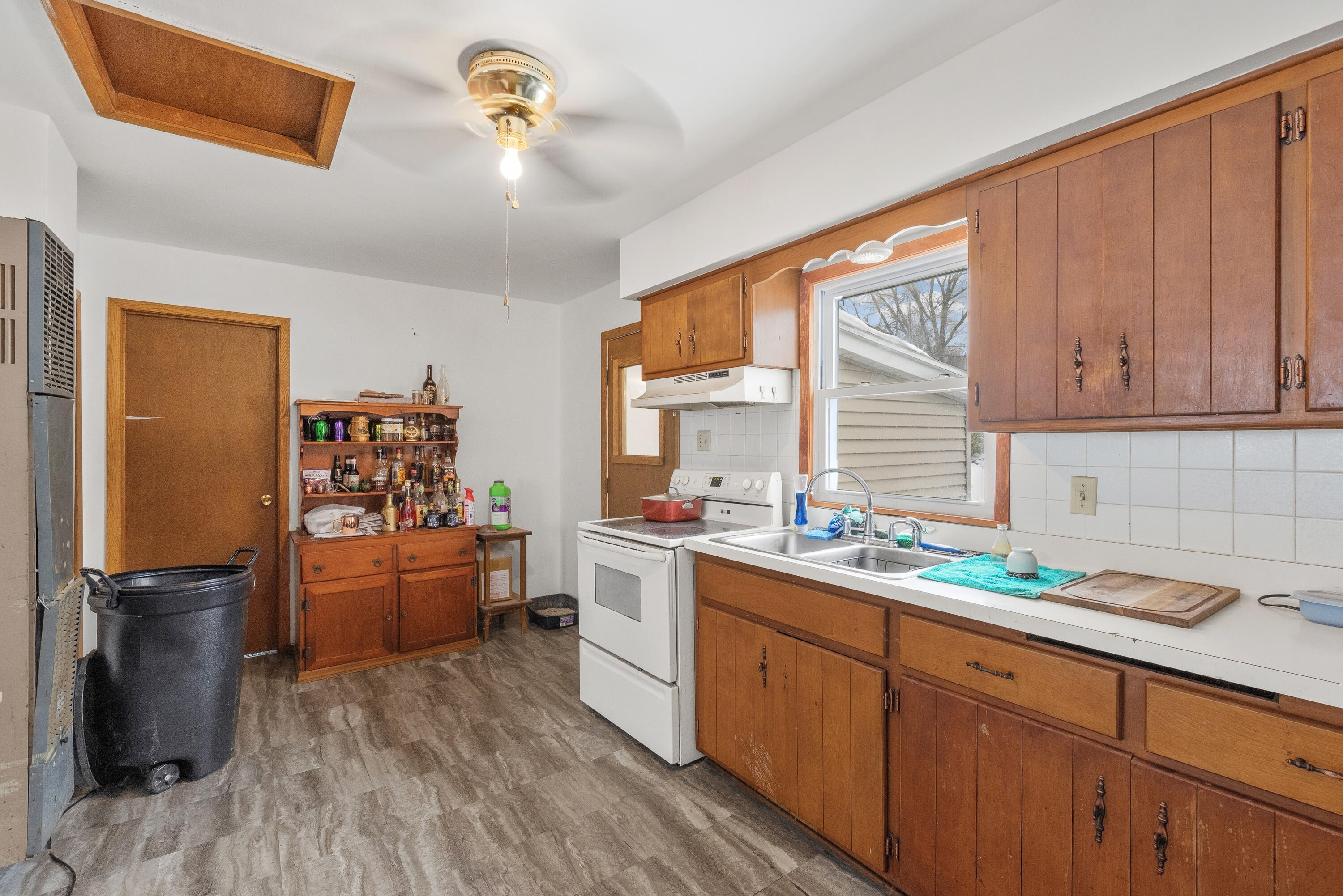 1909 Salisbury Road, Unit 1911 West Bend, WI 53090 - Photo 17 of 22 ANOTHER view
