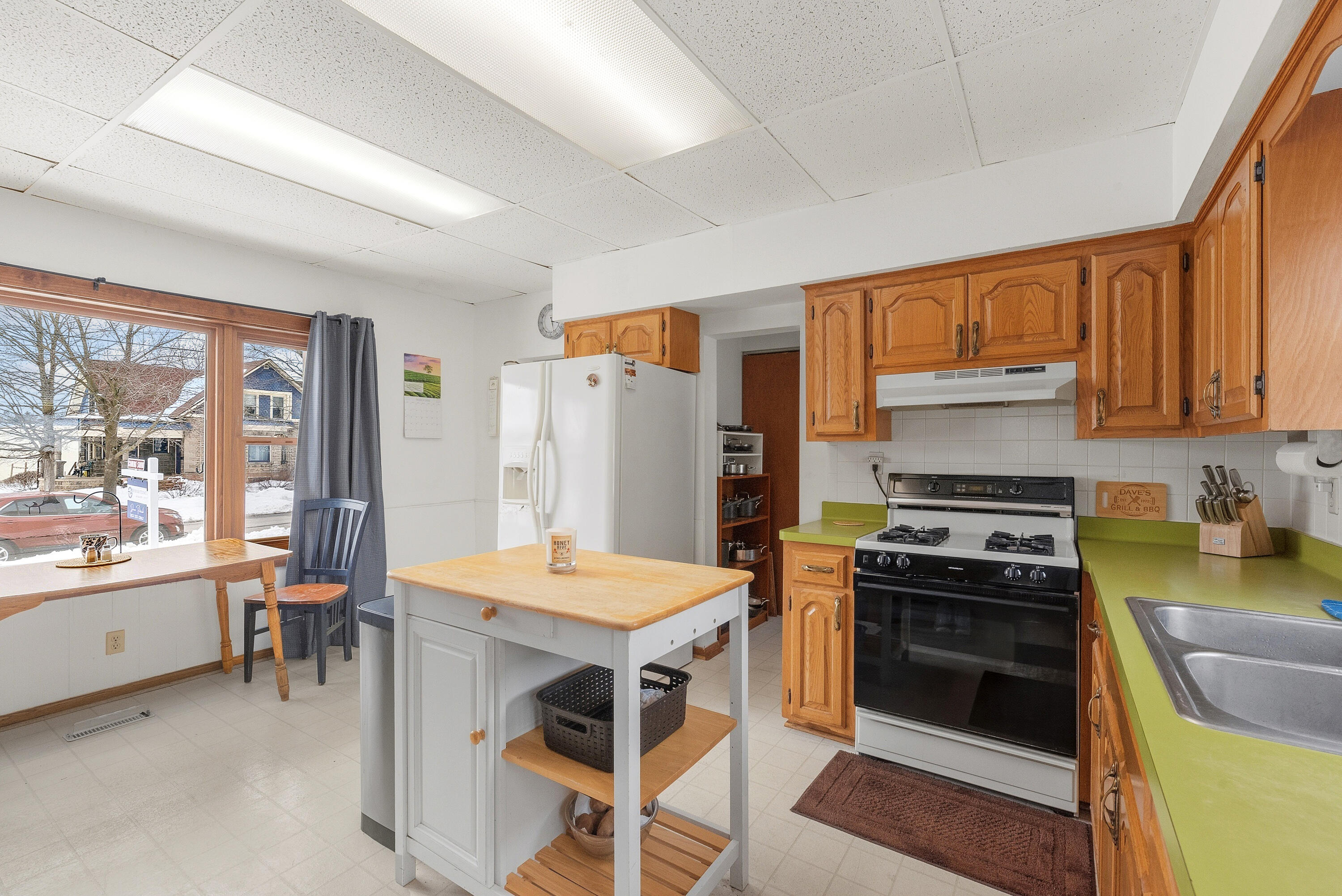 1909 Salisbury Road, Unit 1911 West Bend, WI 53090 - Photo 7 of 22 ANOTHER view