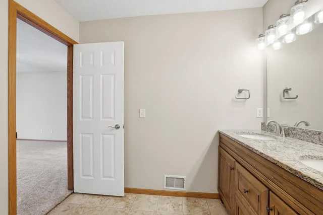 $310,000 | 3789 Hazel Trail, Unit C, Woodbury, MN 55129