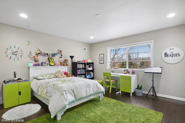 $6,000 | 384 Hastings Avenue, Highland Park, IL 60035