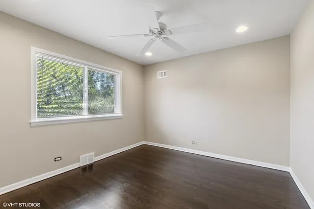 $6,000 | 384 Hastings Avenue, Highland Park, IL 60035