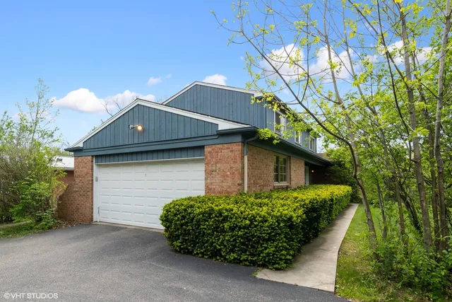 $6,000 | 384 Hastings Avenue, Highland Park, IL 60035