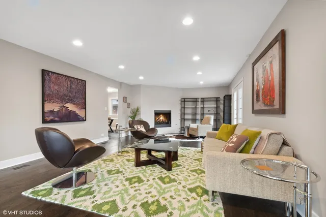 $6,000 | 384 Hastings Avenue, Highland Park, IL 60035