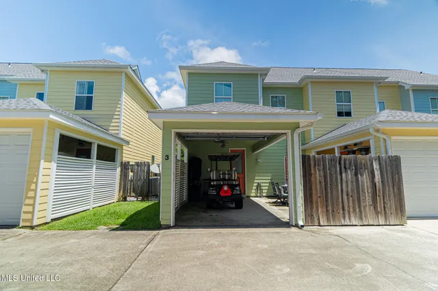 $369,000 | 216 Carre Court, Unit 3, Bay St. Louis, MS 39520