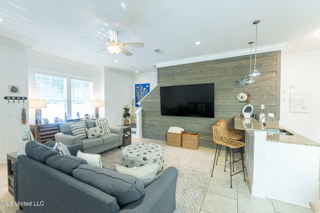 $369,000 | 216 Carre Court, Unit 3, Bay St. Louis, MS 39520