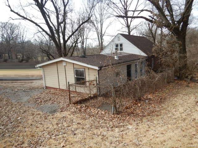 763 Dunn Road St. Louis, MO 63138 - Photo 3 of 15