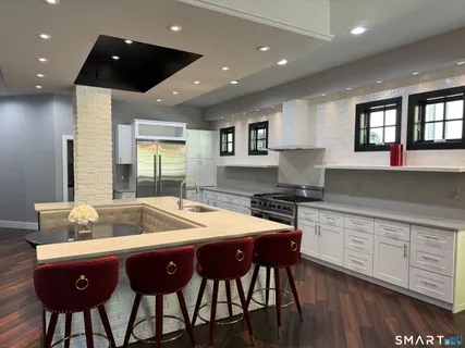 $1,700,000 | 3 Woods Way, Unit 3, Guilford, CT 06437