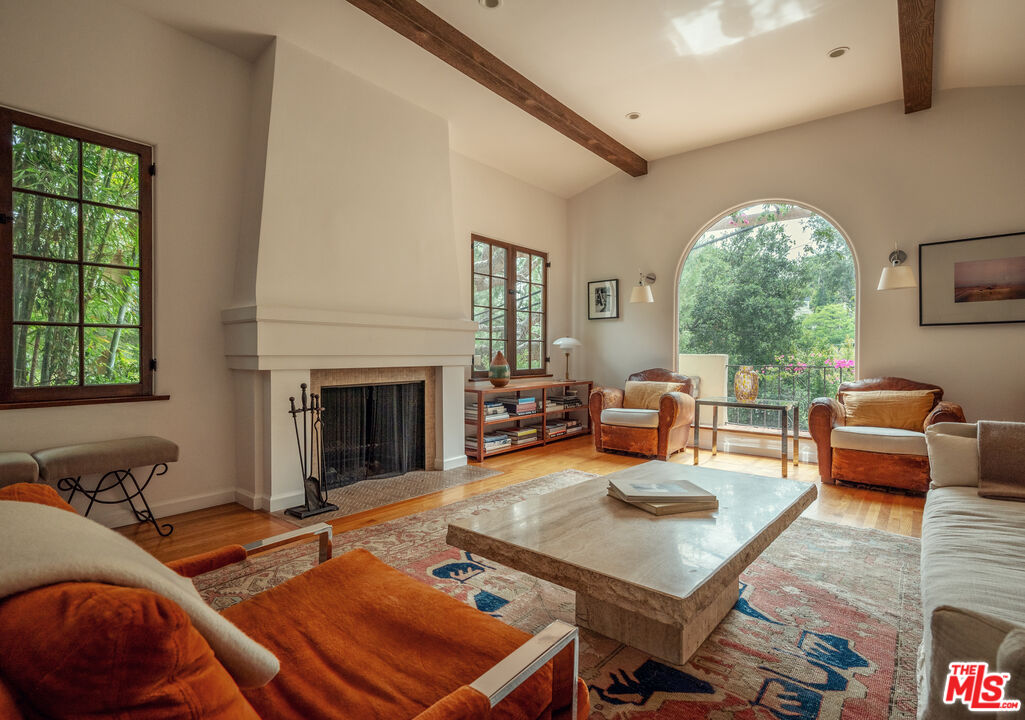 8515 Ridpath Drive Los Angeles, CA 90046 - Photo 11 of 38