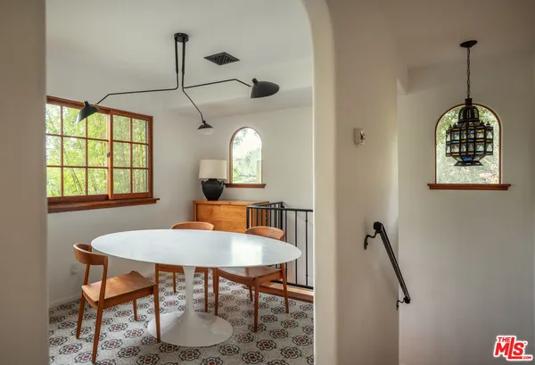 $7,500 | 8515 Ridpath Drive, Los Angeles, CA 90046